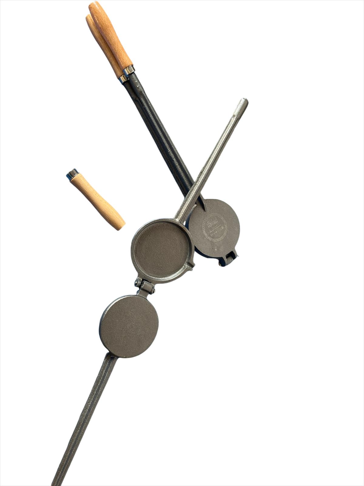 Presa din fier pentru prajit slanina 13cm /mâner rupt