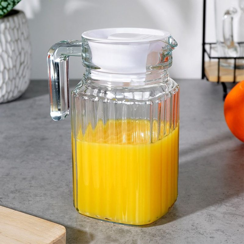 Carafă din sticlă cu capac 650 ml